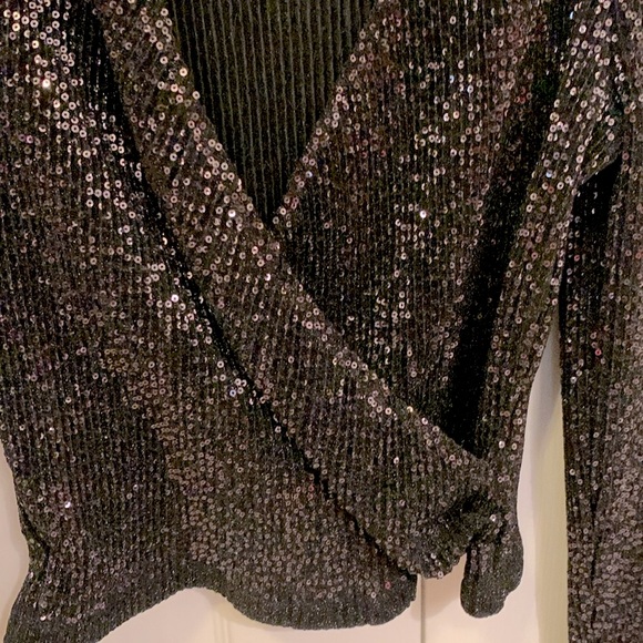 Dynamite| sparkle beautiful party top (size: S) - Picture 3 of 8